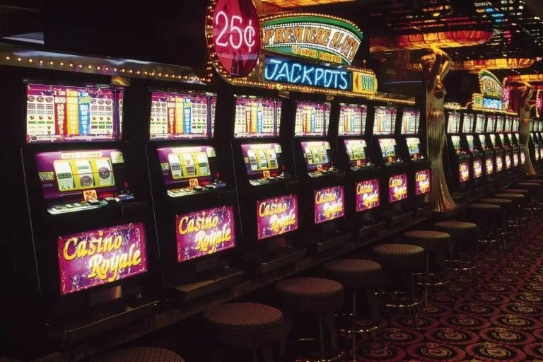 Meja kasino live di Gampang JP dengan dealer profesional siap melayani pemain